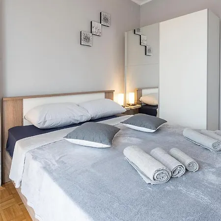 Amazing In With 1 Bedrooms And Wifi Apartament