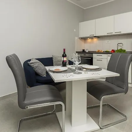 Apartament Amazing In With 1 Bedrooms And Wifi Rovinj